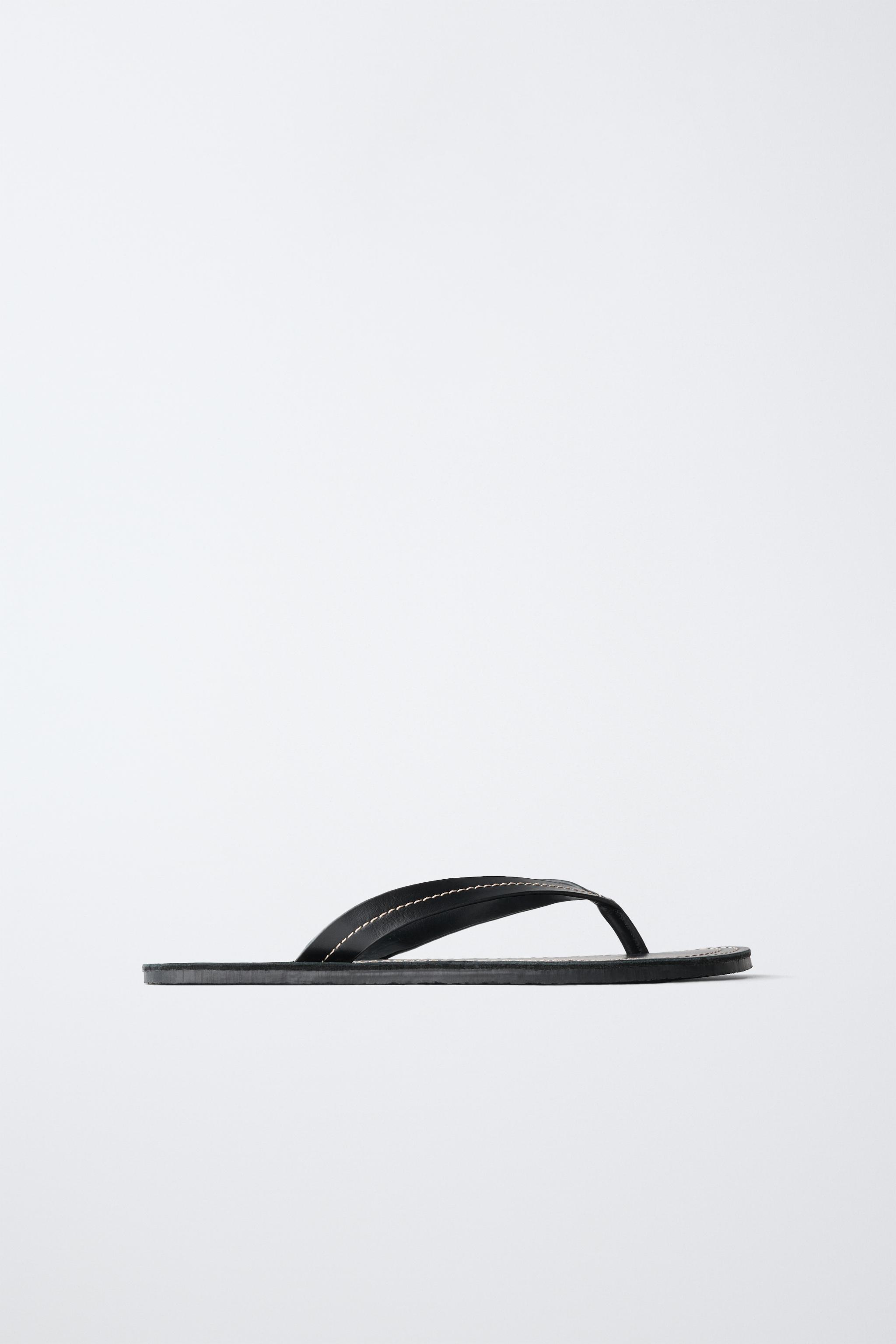 LEATHER SANDALS